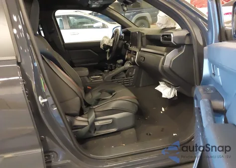 2025 Toyota 4Runner Sr5 из США, поврежденный, VIN JTEVA5BR5S5023562